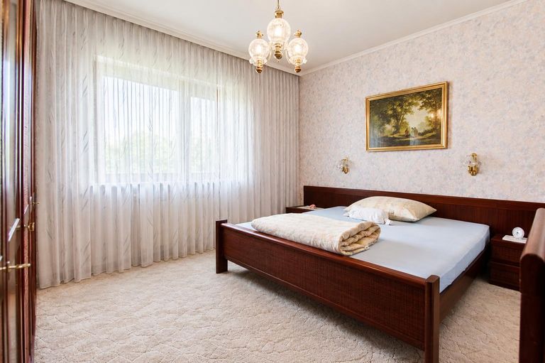 Schlafzimmer EG
