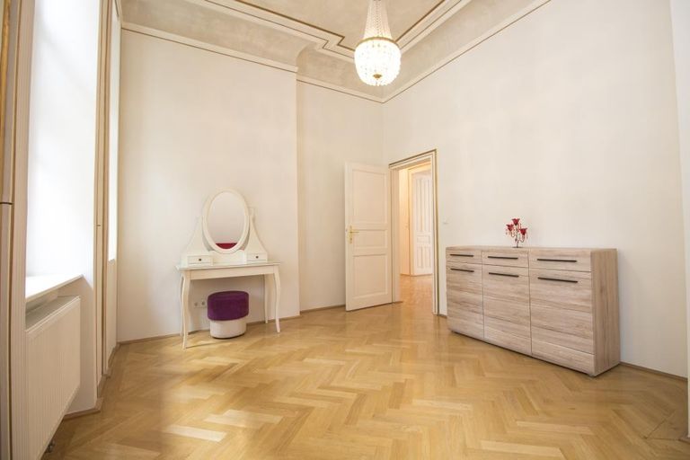 Schlafzimmer (Hofseite)