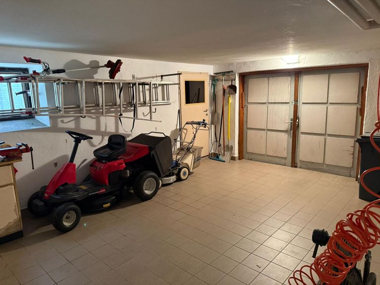 Garage - KG