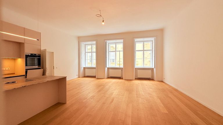 Wohnzimmer mit Küchenblock