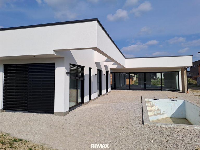 34 Pool Terrasse