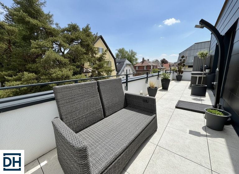 Terrasse mit Aussendusche