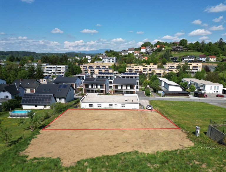Grundstück 1: 756 m² (Blickrichtung NW)