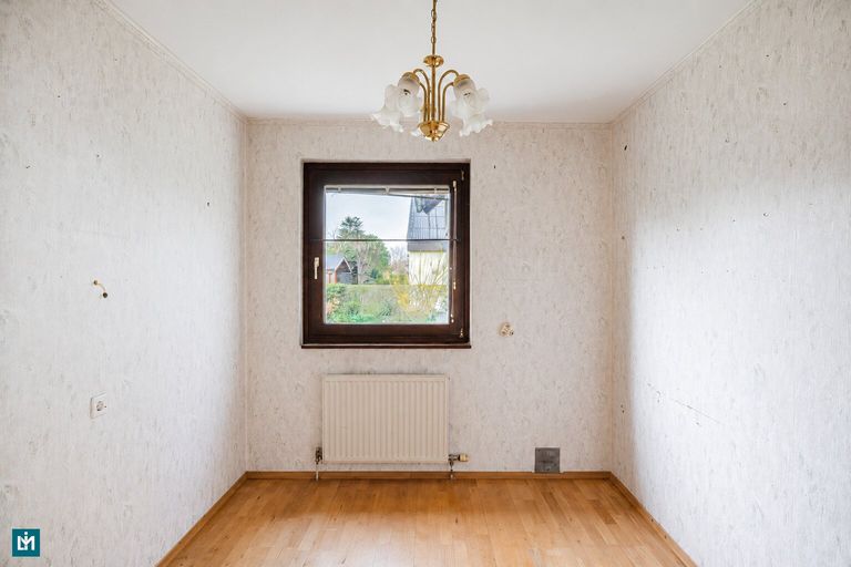 Schlafzimmer (N) UG.