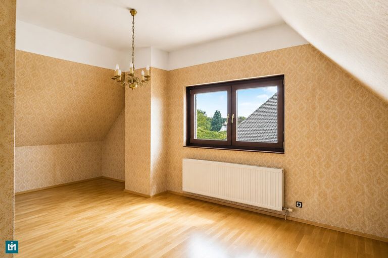 Schlafzimmer (N) OG.