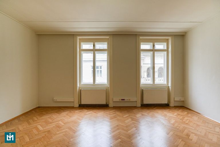 Büro 4 (O)