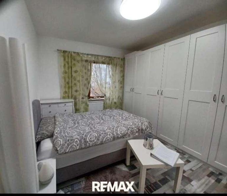 Schlafzimmer 1