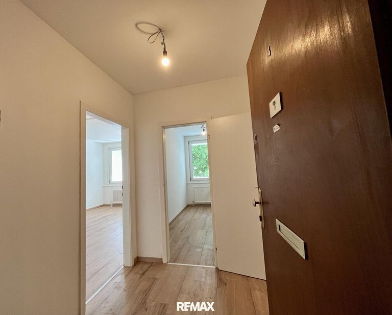Eingang Wohnung 4