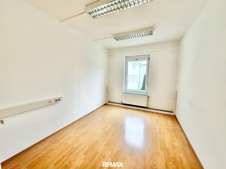 Büro 4