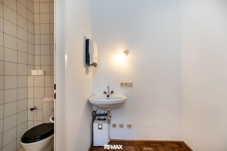Teeküche + WC