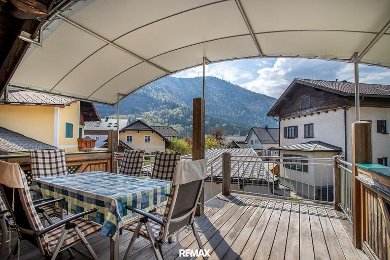 Überdachte Terrasse Obergeschoss