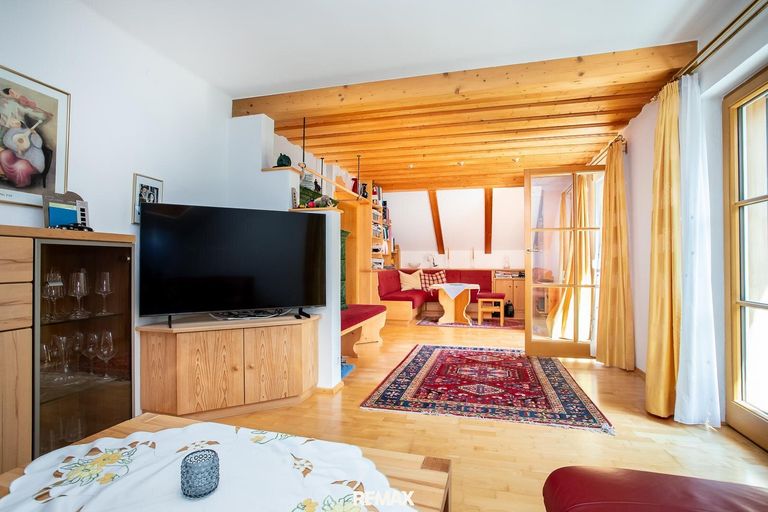 Wohnzimmer mit Kachelofen Obergeschoss