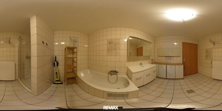Erdgeschoss - Badezimmer 