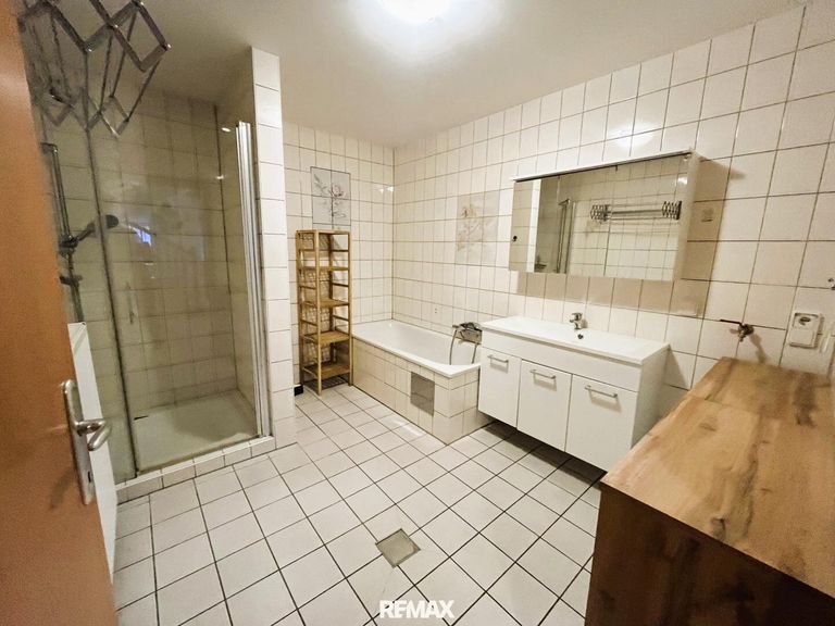 Erdgeschoss - Badezimmer 