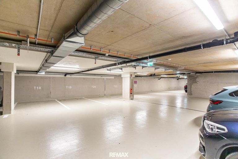 Tiefgaragenstellplatz