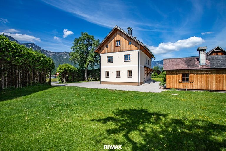Aussenansicht samt Garten