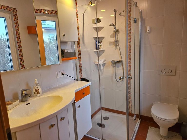 Bad WC EG