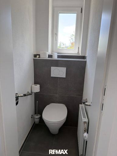 EG WC