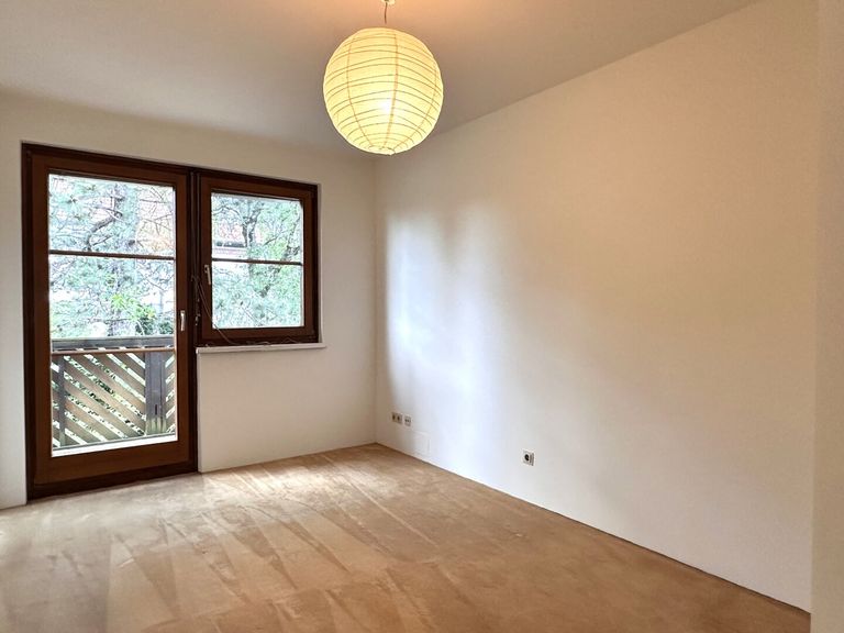 Schlafzimmer und Balkon