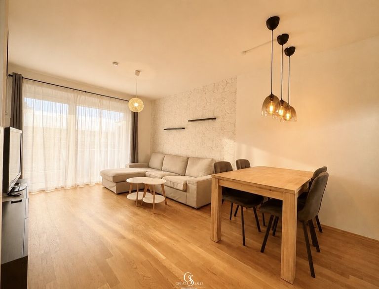 Wohnzimmer / Essbereich