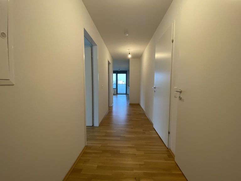 Gang - Blick Richtung Wohnküche