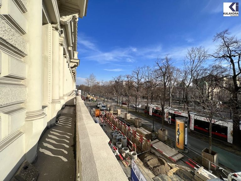 +Balkon
