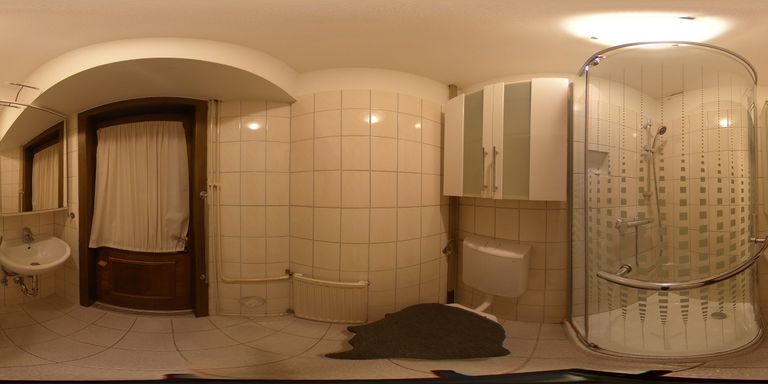 Erdgeschoss - Badezimmer