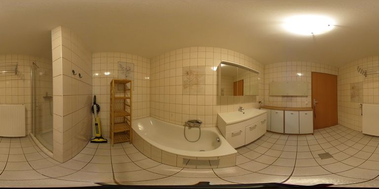 Erdgeschoss - Badezimmer