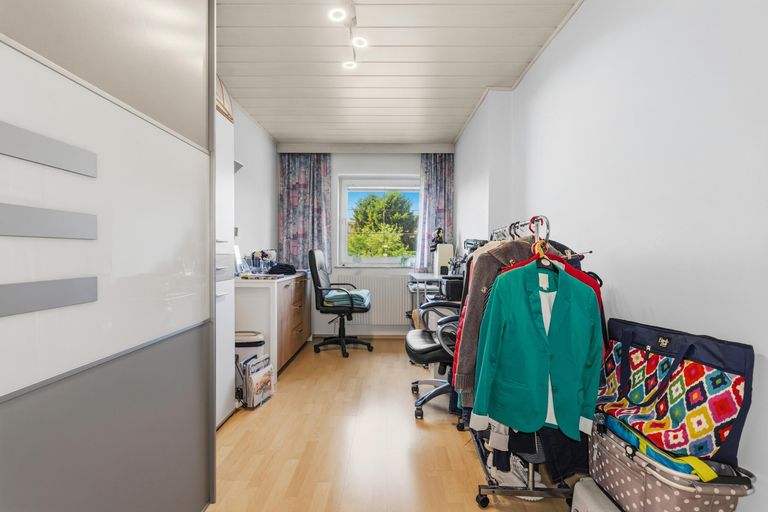 13 Zimmer 2 EG