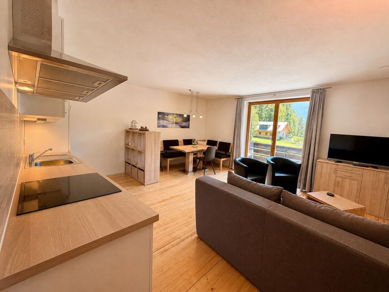 Kompagnon Immobilien Wohnküche Apartment OG Ost