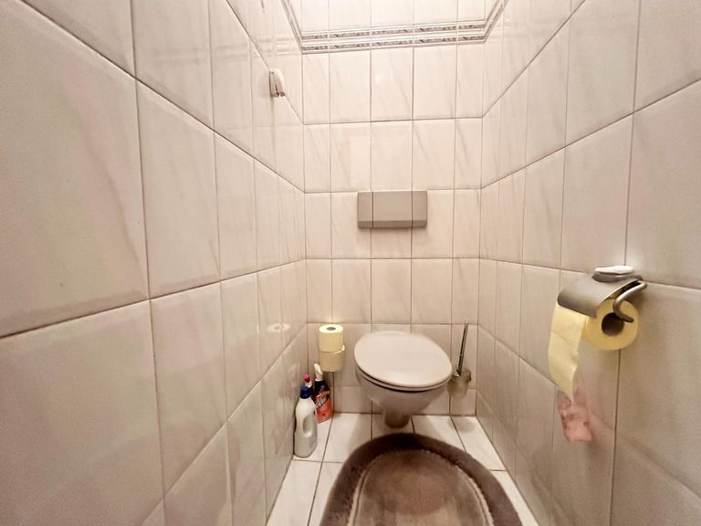 II - WC