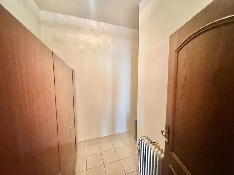 II - Garderobe