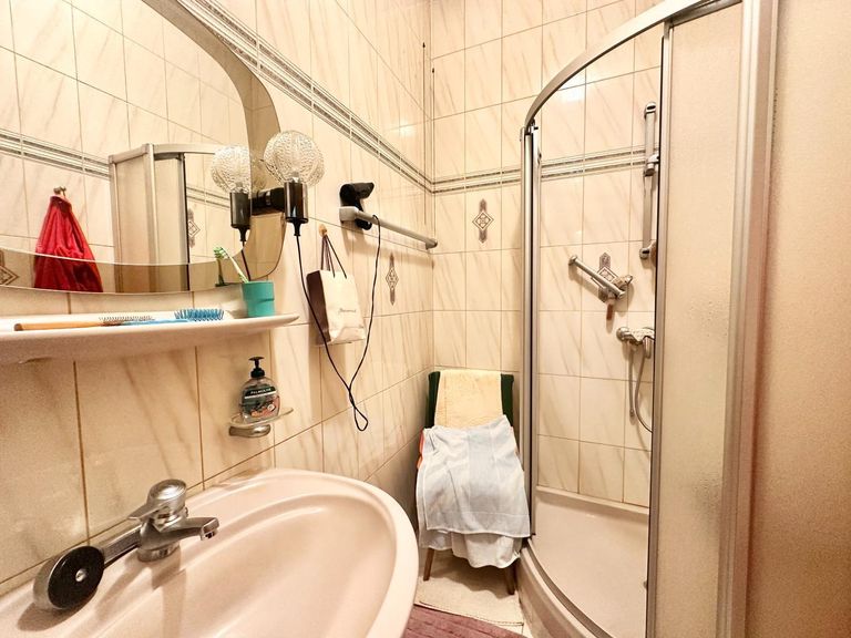 I - Dusche