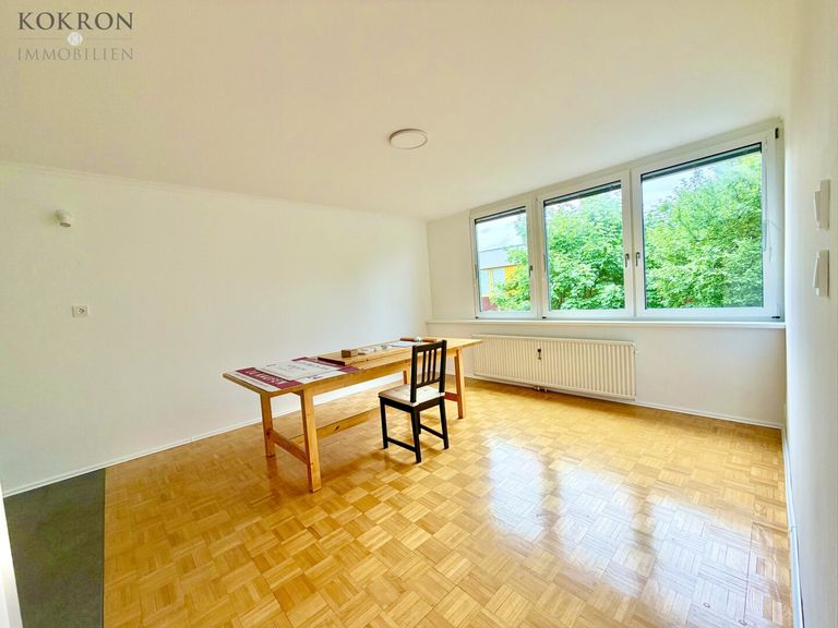 Wohnküche / Esszimmer mit Grünblick