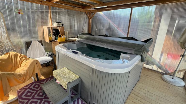Jacuzzi