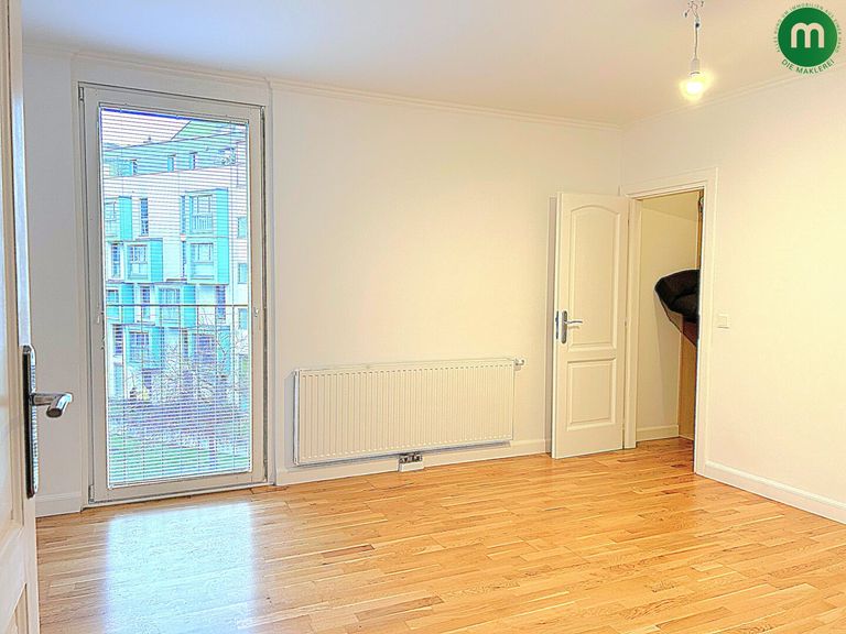 Schlafzimmer mit französischem Balkon