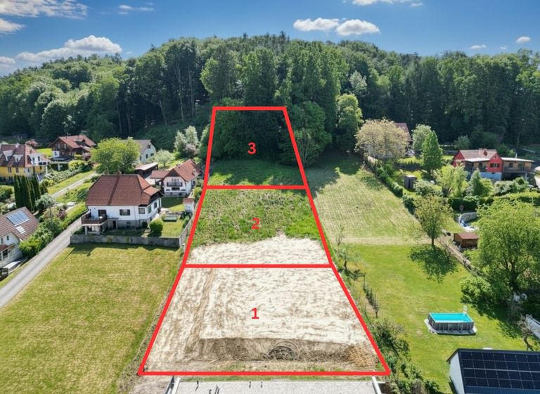 Gesamtgrundstück 2.500m²