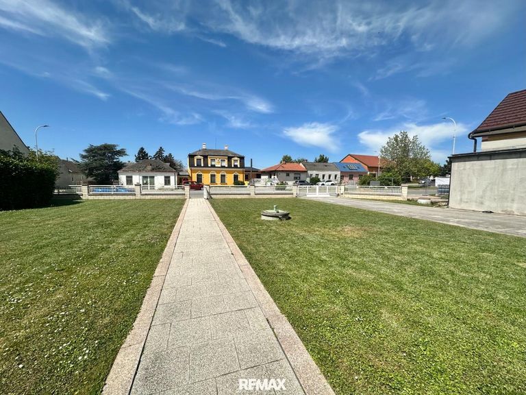 Vorgarten mit reichlich Platz