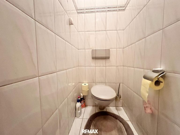 II - WC