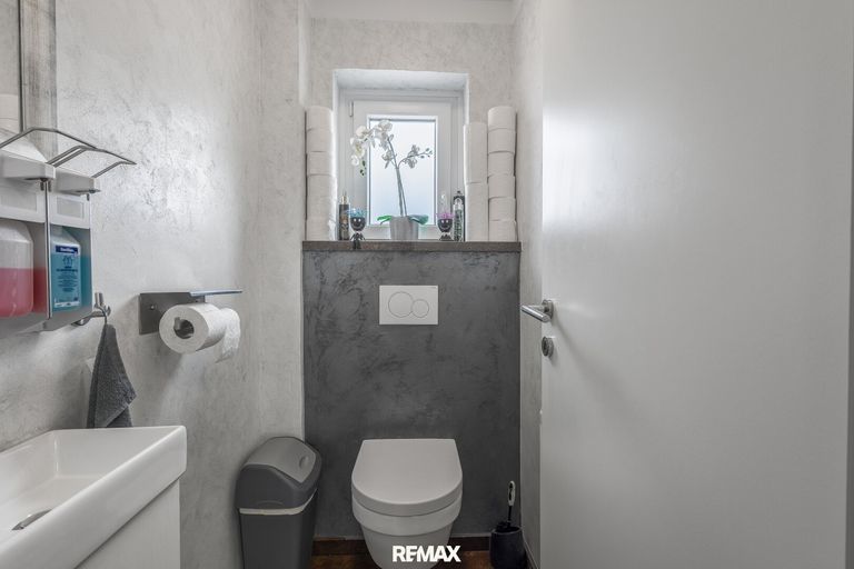 WC 1OG
