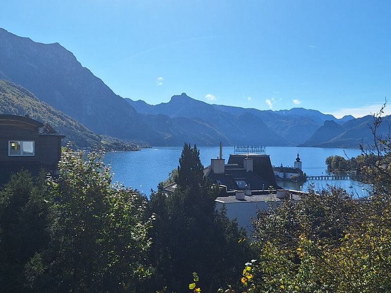 Blick Ri Traunstein und Erlakogel im OG
