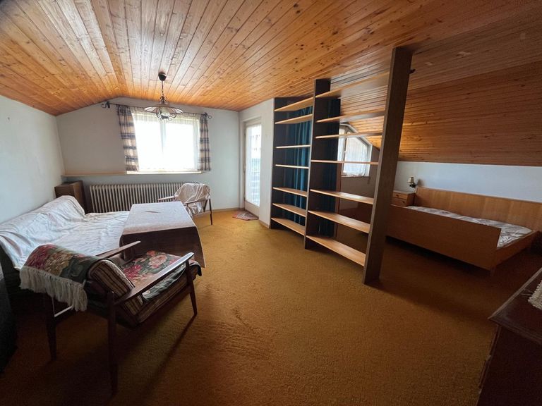 großes Zimmer DG oberes Haus