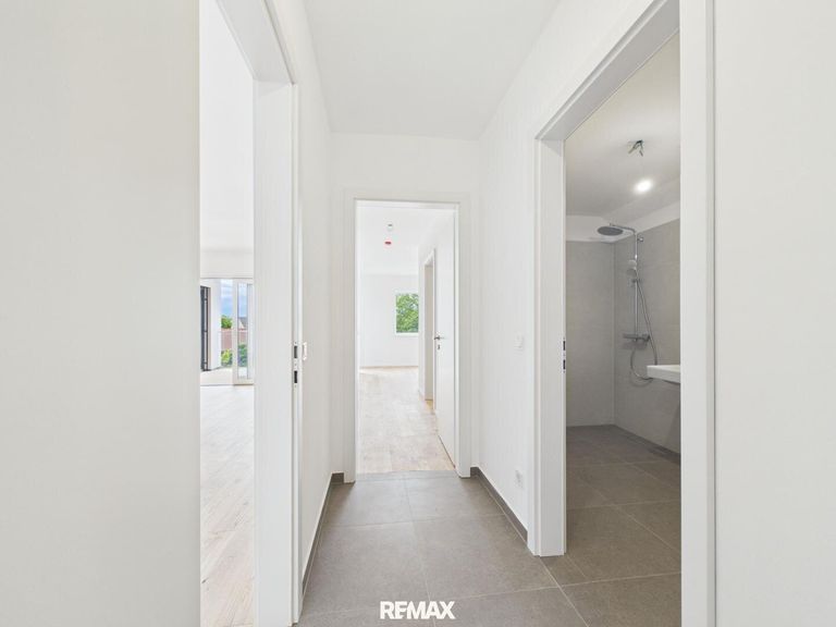 Apartment Neusiedl/See-Vorraum zu Bad u. WC