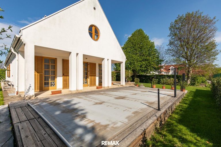 Landhaus Neusiedl See ,Terrasse m. Pool