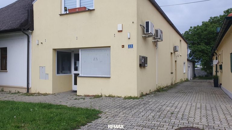 1. Geschäftslokal Parndorf