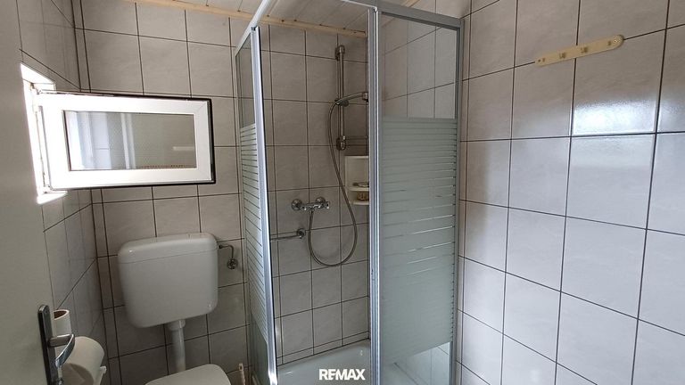 35_Altbau Bad OG