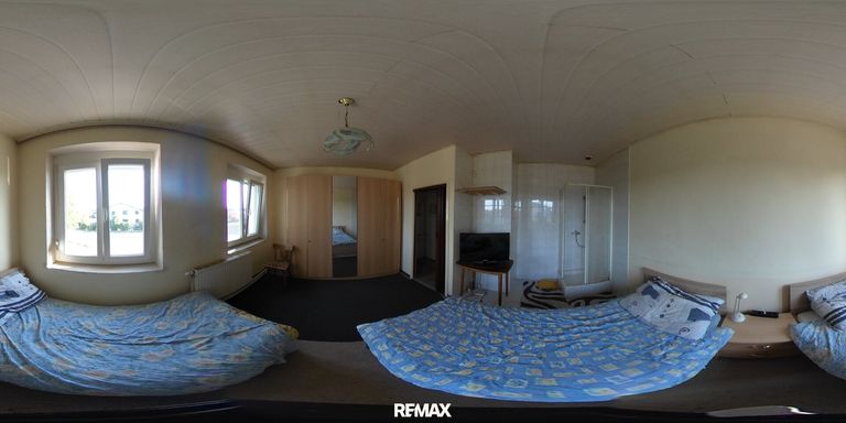 34__Altbau OG 2Bettzimmer mit Dusche
