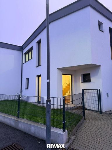 Straßenansicht