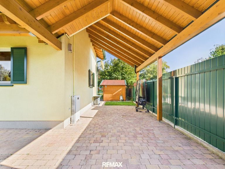 Carport