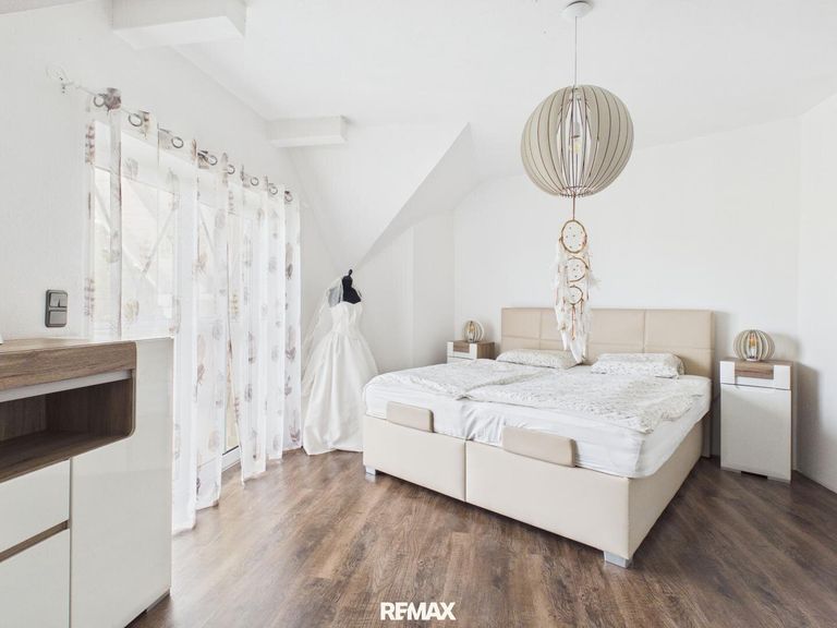 7643 Zimmer